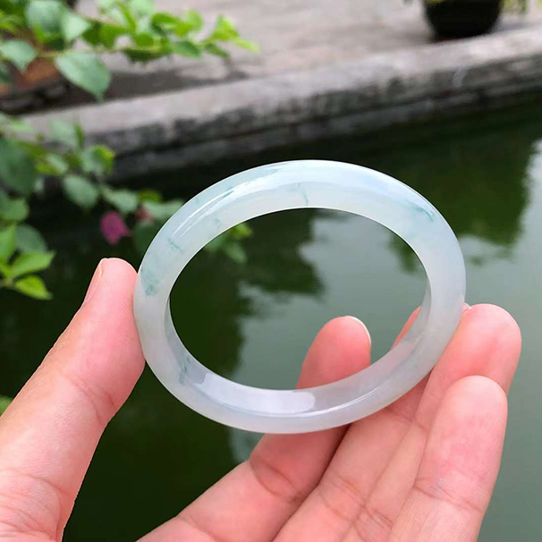 國翠世家珠寶