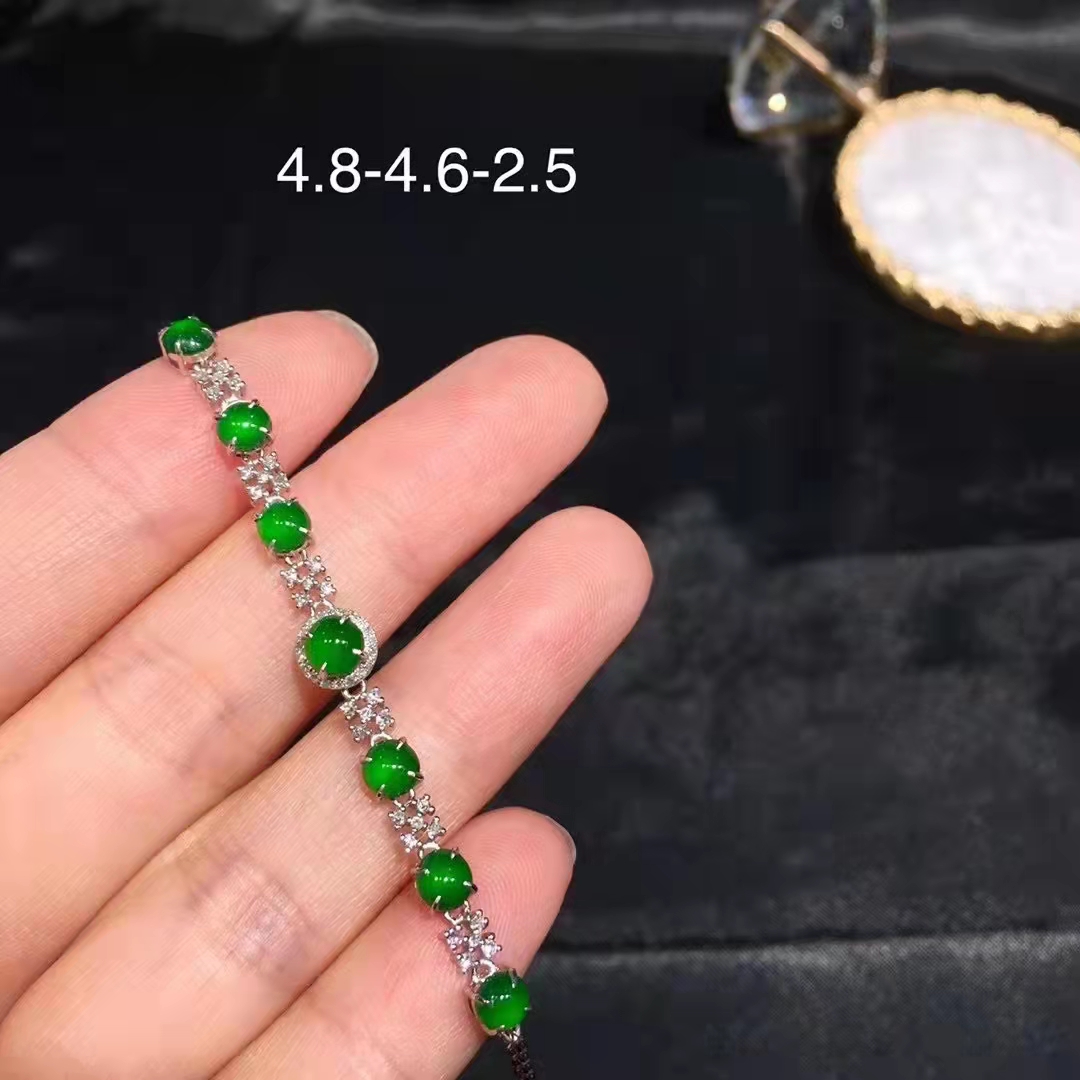 如何鑒定真假翡翠手鏈？