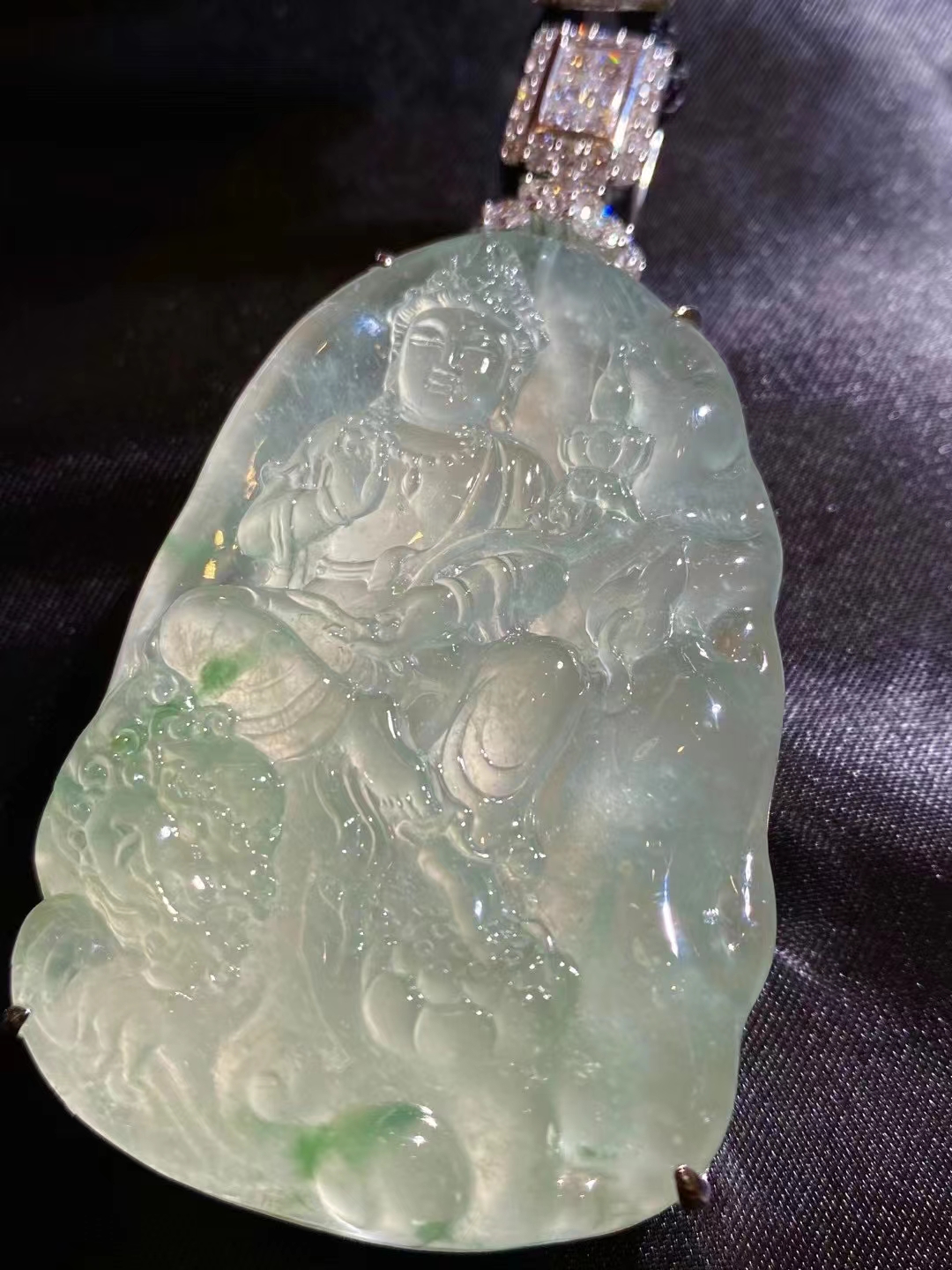 男女士適合帶什么翡翠飾品