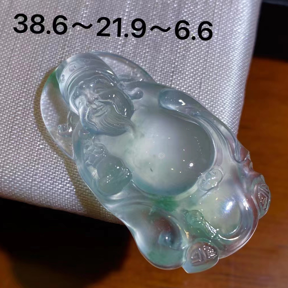 翡翠財神，玻璃種飄綠花翡翠，尺寸：38.6*21.9*6.6mm