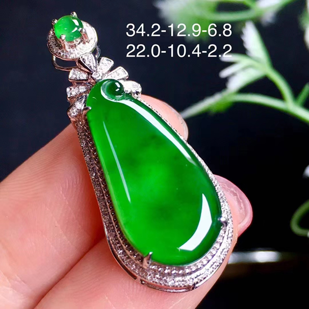 滿綠福瓜吊墜，經典大方，18k金伴鉆，送銀鏈，無紋裂。11800