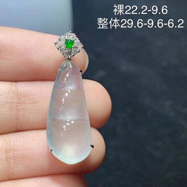 高冰翡翠豆子 18k金鑲嵌 結(jié)緣價：8800   超值不議 先款先得