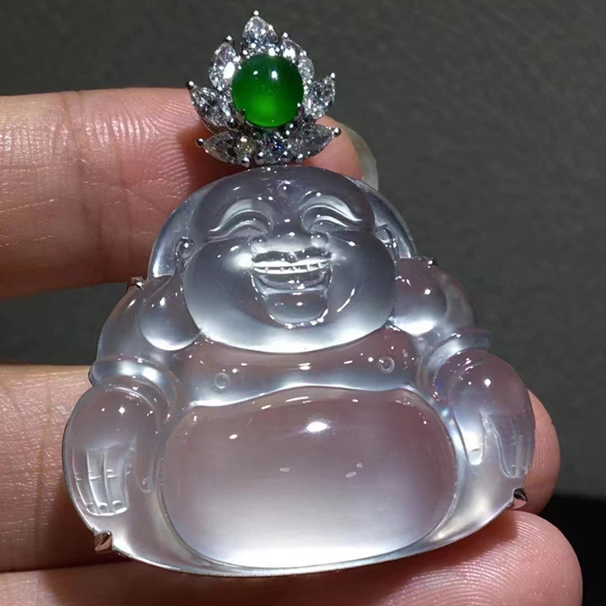 玻璃種翡翠佛公吊墜🤍 簡潔的款式卻能凸顯品質(zhì)的高貴 裸石：29-33.5-7mm 小六價