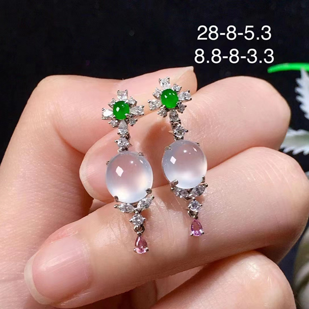 白冰翡翠蛋面耳墜，上耳可太好看了，18k金伴鉆，無紋裂 批發(fā)價：12800