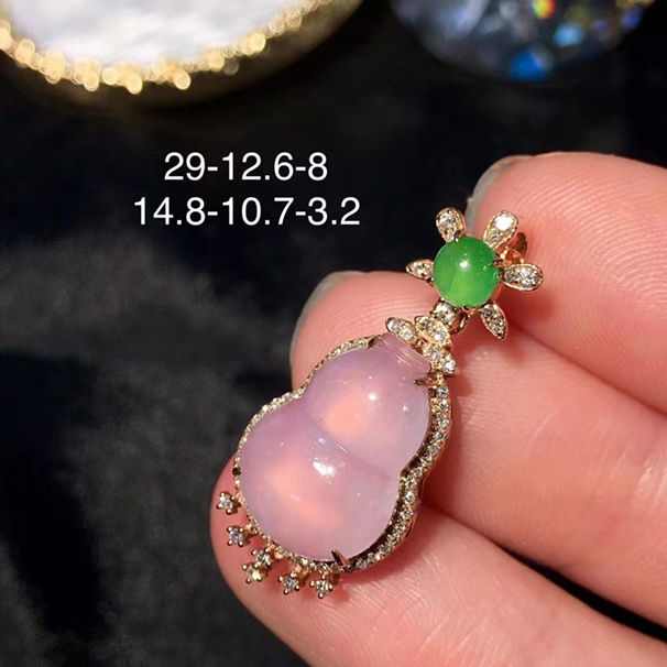 紫羅蘭翡翠葫蘆吊墜，少女粉紫，1仙氣飄飄，18k金伴鉆，送銀鏈，無紋裂 批發(fā)價(jià)：6680
