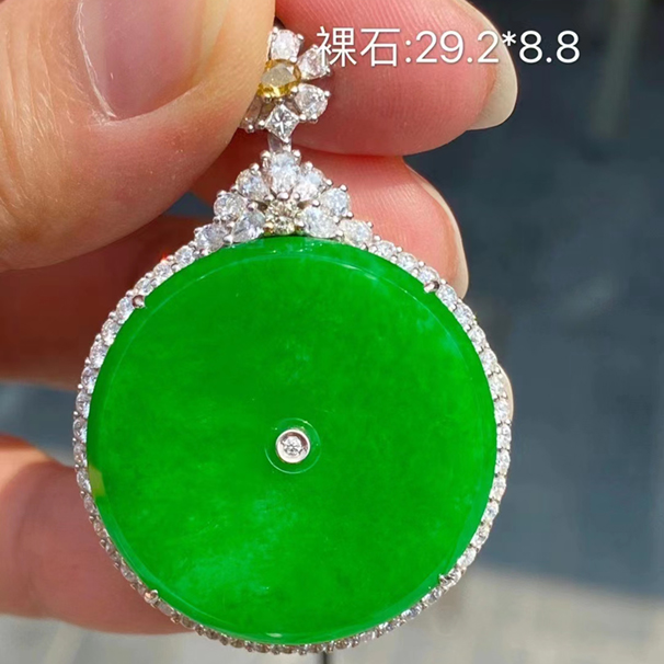 平平安安護心鏡 翡翠平安扣 喜歡翡翠的必收的題材！ 小六價