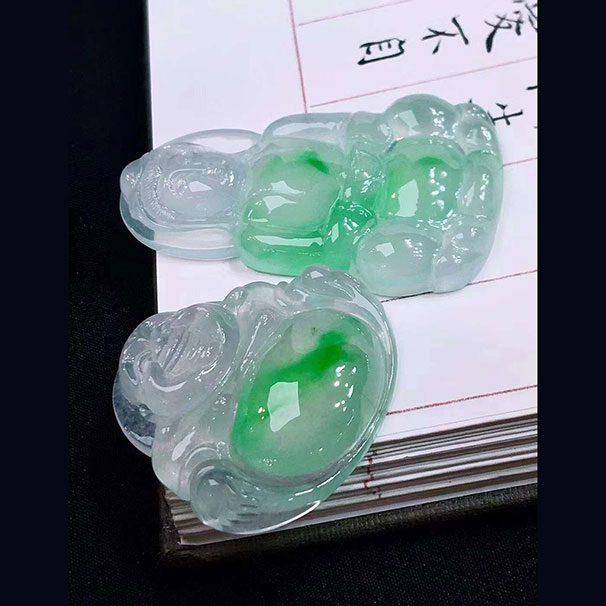 翡翠 陽綠觀音、佛公一對(duì) 種水很好，顏色陽，幾萬塊
