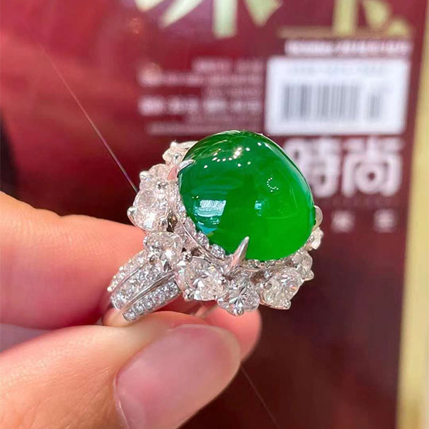 七位數(shù)的霸氣戒指 又大又圓又鼓！實(shí)力姐姐來詢