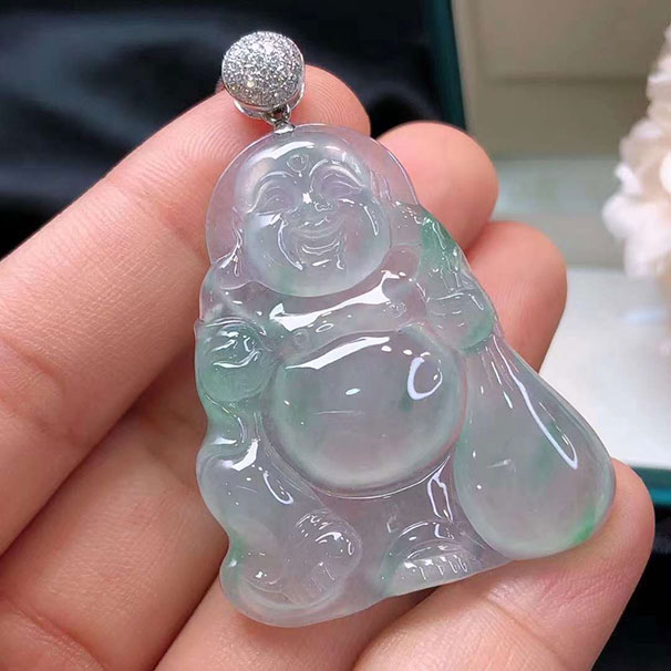笑臉大肚佛吊墜 很大莊的一款佛公，種水很好，開臉一級棒，實物更好看！ 尺寸：46.5//40.1-33.3-5.3 12000