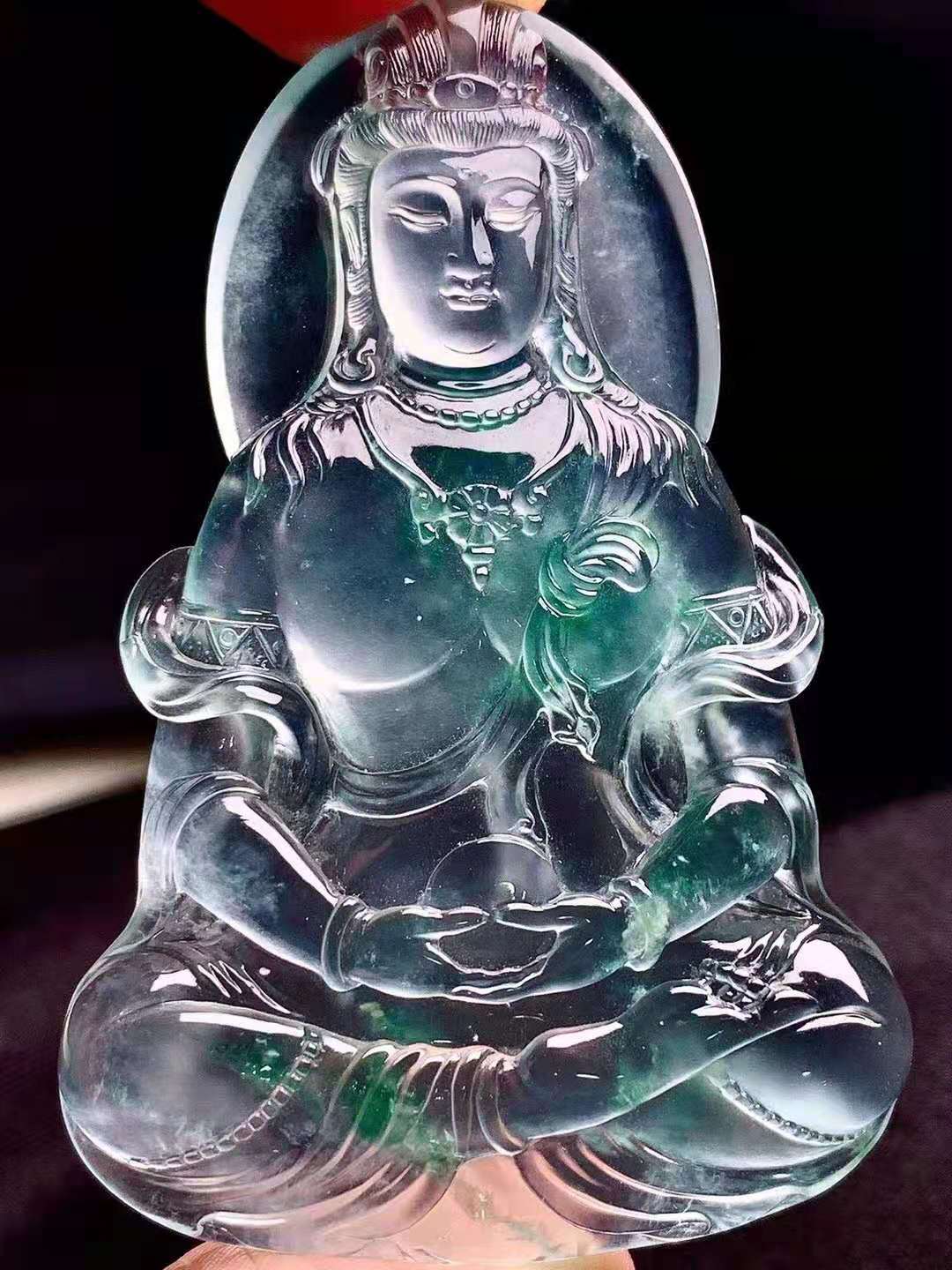 玻璃種飄綠花翡翠觀音大掛件，實(shí)力詢， 厚裝通透，剛性起熒光！觀音尺寸62-42-6