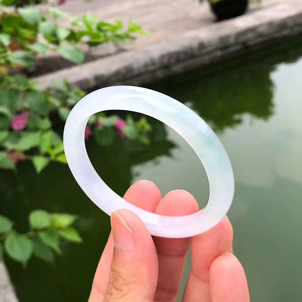 冰種飄色貴妃鐲