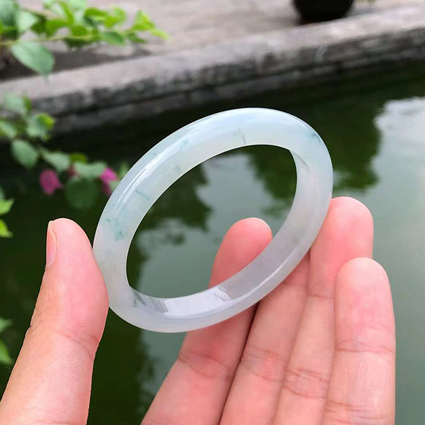 冰種飄花貴妃鐲