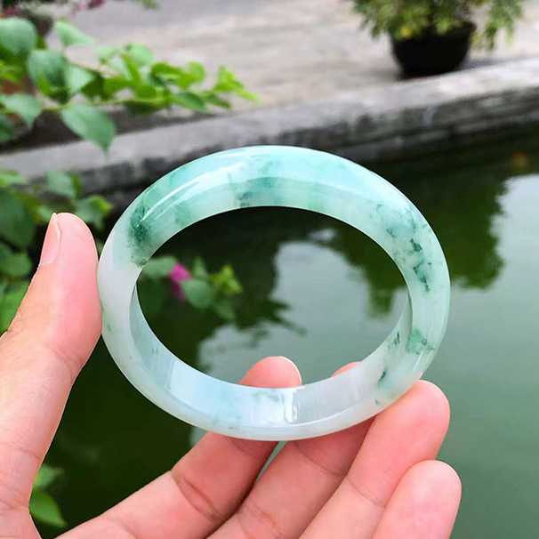 冰種飄花正圈翡翠手鐲