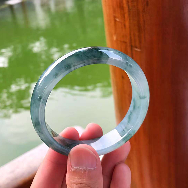 冰種飄花正圈翡翠手鐲