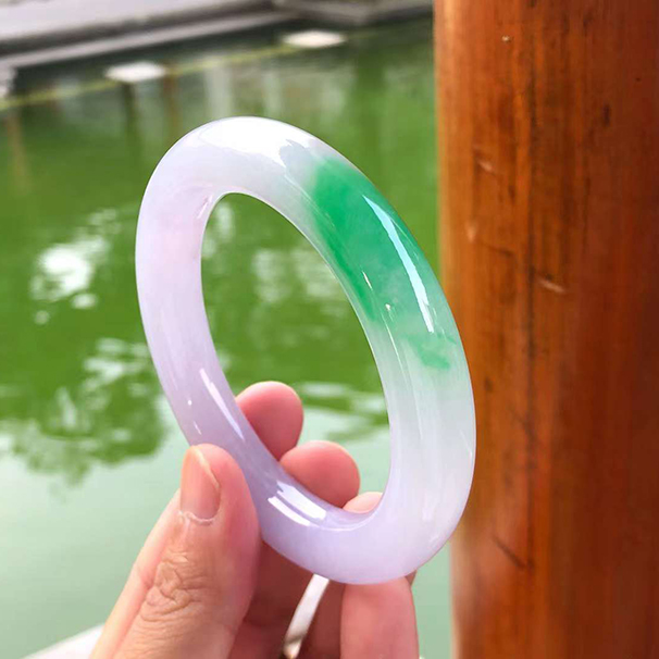 冰紫帶陽綠圓條翡翠手鐲