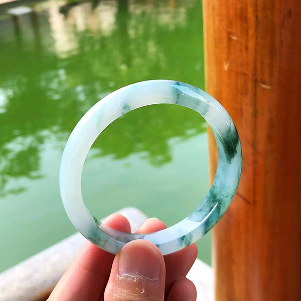 冰種飄蘭花正圈翡翠手鐲