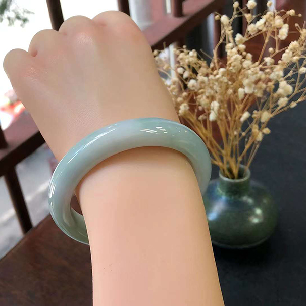 糯種帶色正圈翡翠手鐲