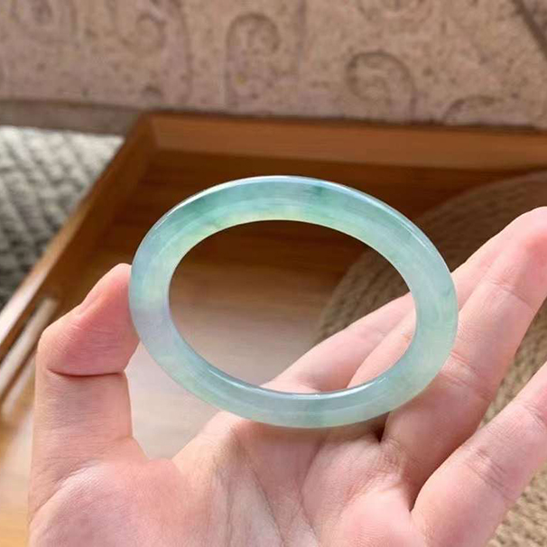 高冰飄花圓條翡翠手鐲