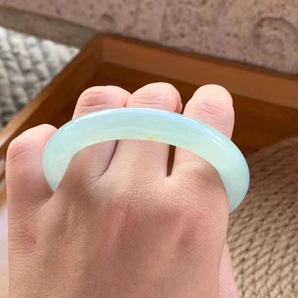 冰種晴灑金圓條翡翠手鐲