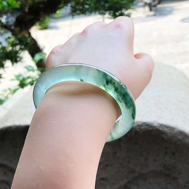 起光高冰種飄花正圈翡翠手鐲