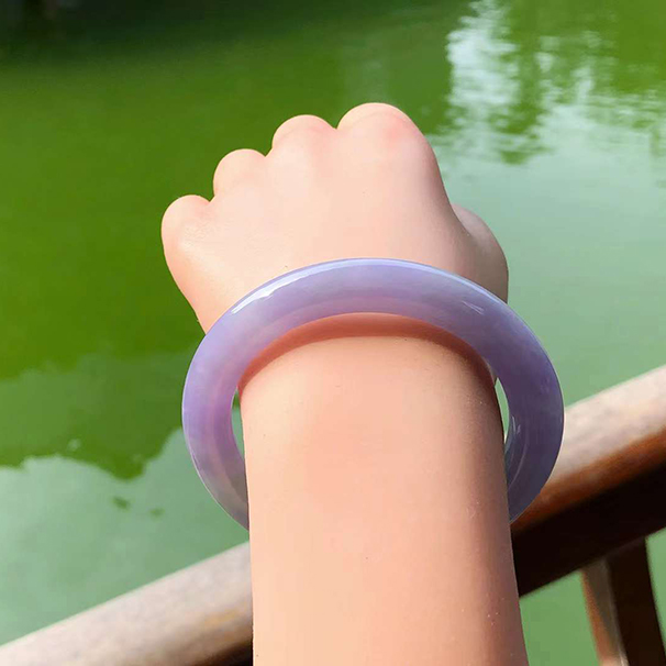 紫羅蘭圓條翡翠手鐲
