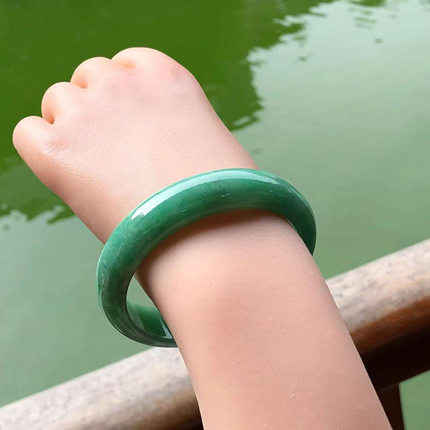 滿綠正圈翡翠手鐲