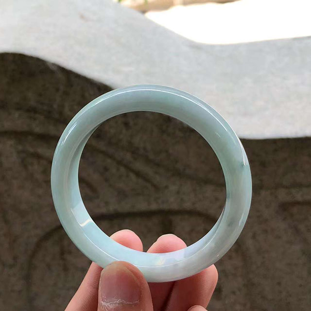 糯種飄色正圈翡翠手鐲