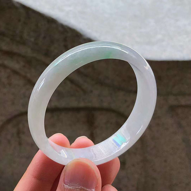 糯種飄綠正圈翡翠手鐲