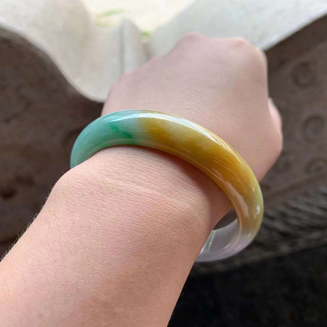 正圈黃加綠翡翠鐲