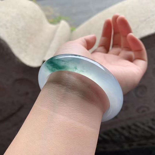 正圈種水飄花翡翠手鐲