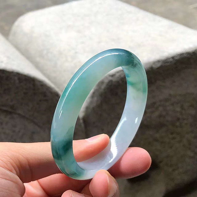 冰種飄花正圈翡翠手鐲