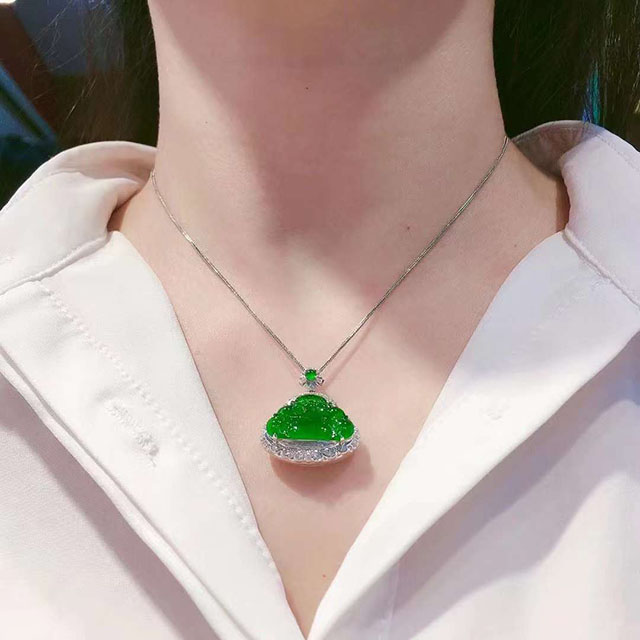 滿綠翡翠佛公吊墜